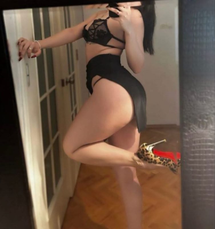 Lara & Diana