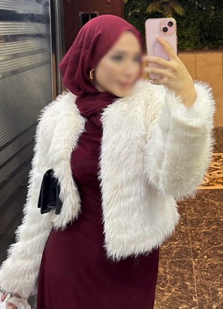 Türbanlı Azra